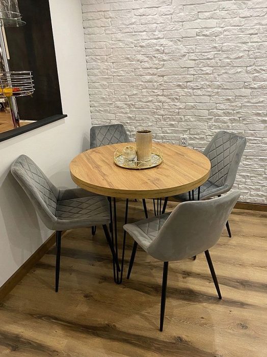 Stół okrągły Ideal Form, Model 101 – realizacja u klienta